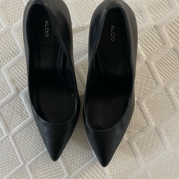 Aldo black pointed toe high heels. Only worn once! - Picture 2 of 2